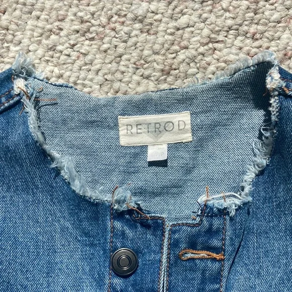 Retrod Blue Jean Jacket. Natural hem. Size S. Canadian Imported. EUC - Picture 4 of 5